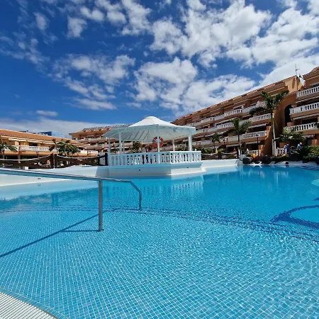 Exclusive Attic Vistas 3 With Breathtaking Sea View, Only 100 M To The Sea, Heated Pool, Aircon, Wifi