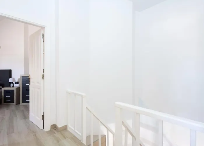 Exclusive Attic Vistas 3 With Breathtaking Sea View, Only 100 M To The Sea, Heated Pool, Aircon, Wifi Arona (Tenerife)
