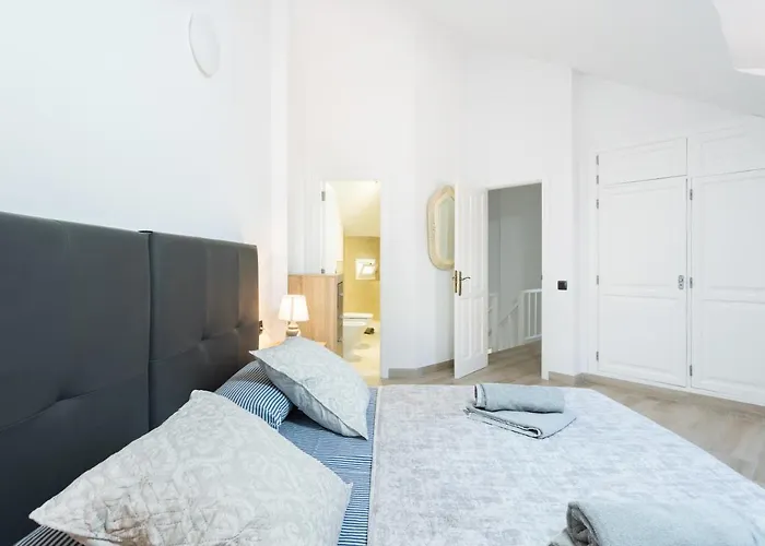 Exclusive Attic Vistas 3 With Breathtaking Sea View, Only 100 M To The Sea, Heated Pool, Aircon, Wifi Apartamento Arona (Tenerife)