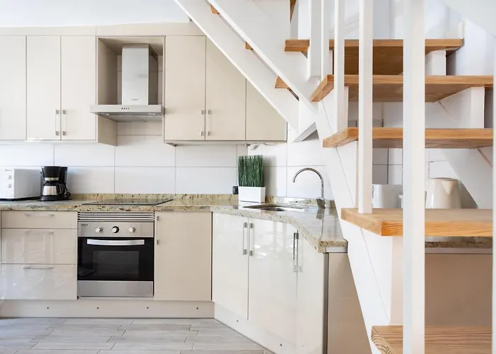 Exclusive Attic Vistas 3 With Breathtaking Sea View, Only 100 M To The Sea, Heated Pool, Aircon, Wifi Διαμέρισμα