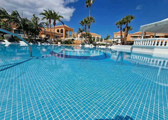 Exclusive Attic Vistas 3 With Breathtaking Sea View, Only 100 M To The Sea, Heated Pool, Aircon, Wifi Διαμέρισμα