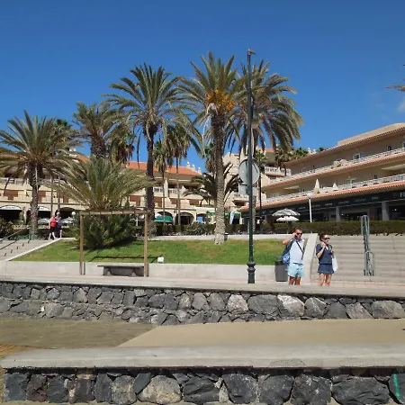 Apartment Exclusive Attic Vistas: Seaside Retreat With Heated Pool