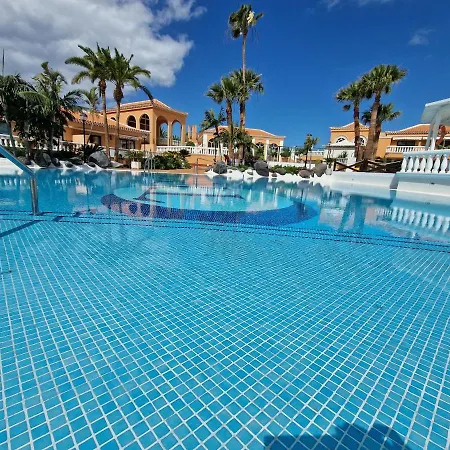 Exclusive Attic Vistas 3 With Breathtaking Sea View, Only 100 M To The Sea, Heated Pool, Aircon, Wifi Daire