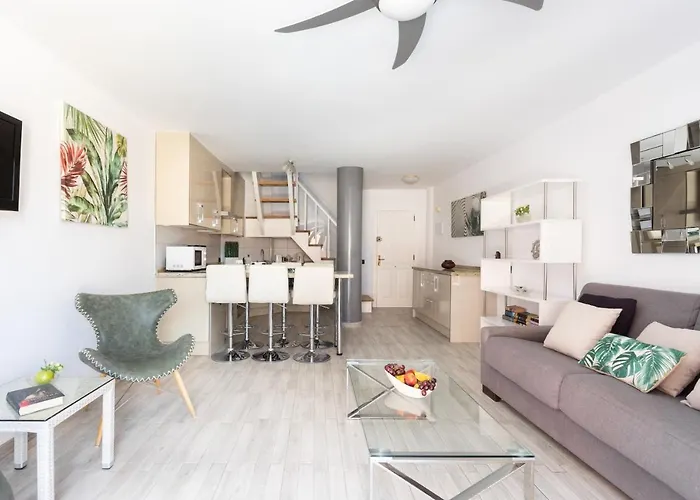 Exclusive Attic Vistas 3 With Breathtaking Sea View, Only 100 M To The Sea, Heated Pool, Aircon, Wifi *