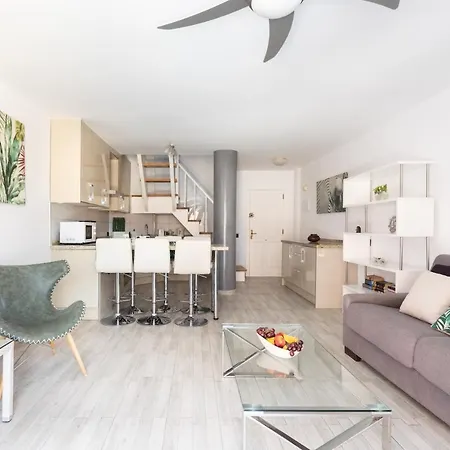 Exclusive Attic Vistas 3 With Breathtaking Sea View, Only 100 M To The Sea, Heated Pool, Aircon, Wifi *
